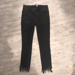 •FREE PEOPLE• GREAT HEIGHTS FRAYED SKINNY JEANS